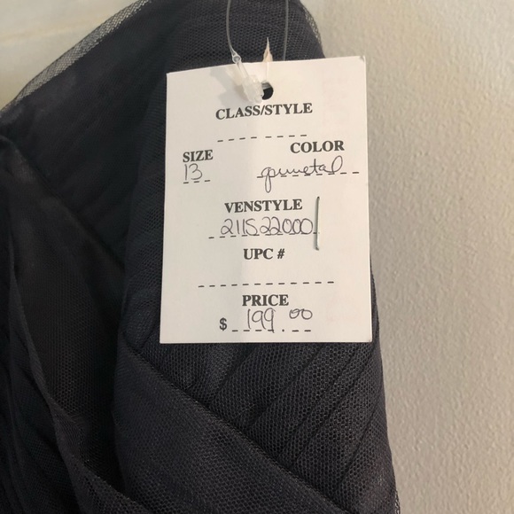 Prom dress - Picture 3 of 4